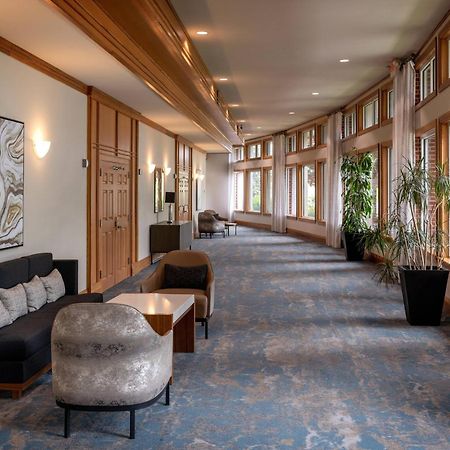 Delta Hotels By Marriott Huntington Mall Barboursville Exterior photo