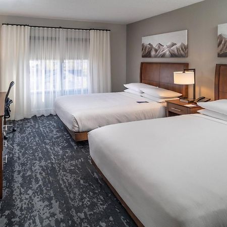 Delta Hotels By Marriott Huntington Mall Barboursville Exterior photo
