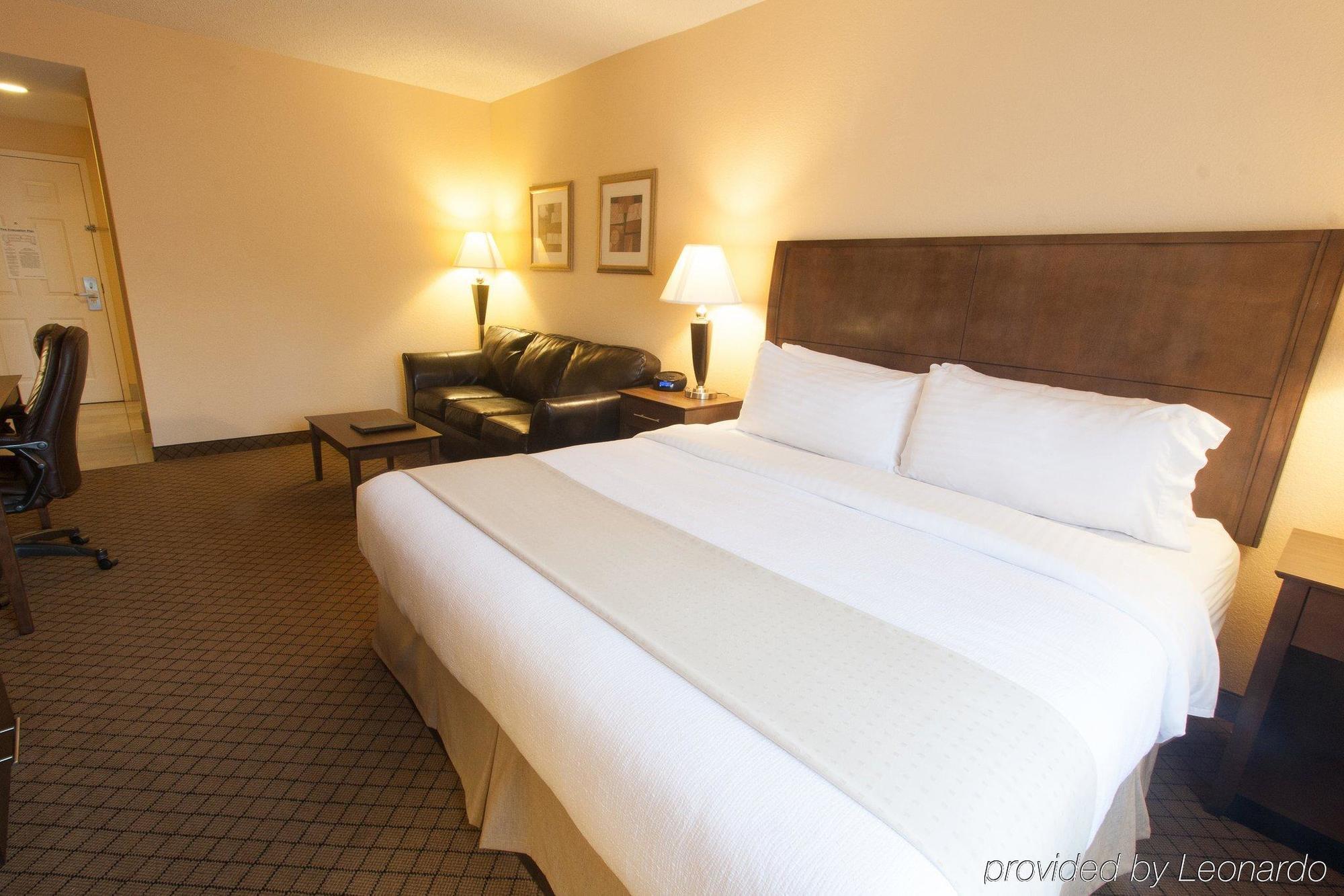 Delta Hotels By Marriott Huntington Mall Barboursville Exterior photo